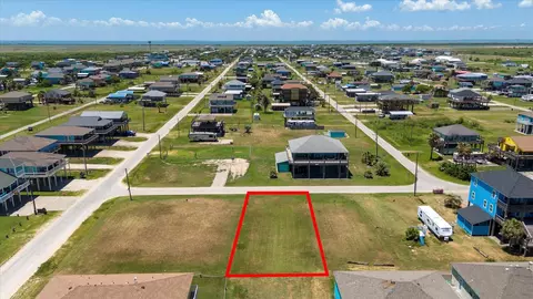 1126 Gulfview Ln, Crystal Beach, TX 77650 photo 25
