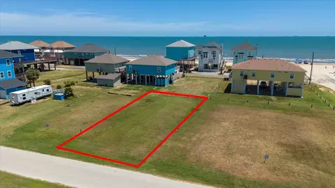 1126 Gulfview Ln, Crystal Beach, TX 77650 photo 6