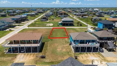 1126 Gulfview Ln, Crystal Beach, TX 77650 photo 17