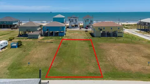 1126 Gulfview Ln, Crystal Beach, TX 77650 photo 9