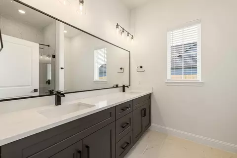 Bath - 11434 Durant Dr, Conroe, TX 77306 photo 4 of 6