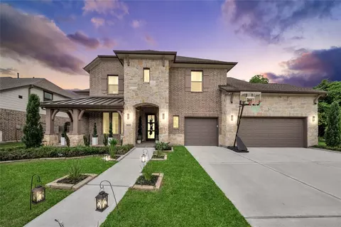 8826 Forest Side Dr, Missouri City, TX 77459