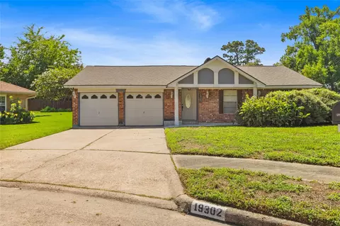 19302 Leewood Ct, Humble, TX 77346
