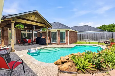 4610 Lake Pinkston Dr, Richmond, TX 77406