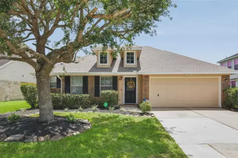 6414 Larrycrest Dr, Pearland, TX 77584