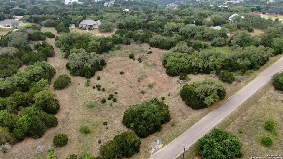  235 Pin Oak Trl, New Braunfels, TX 78132 photo 2