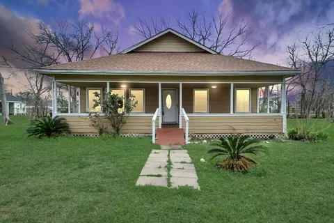 9413 Arden Ct, Houston, TX 77033