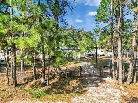 14321 Forest Cir E, Montgomery, TX 77356