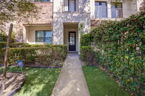 1222 W Dallas St, Houston, TX 77019