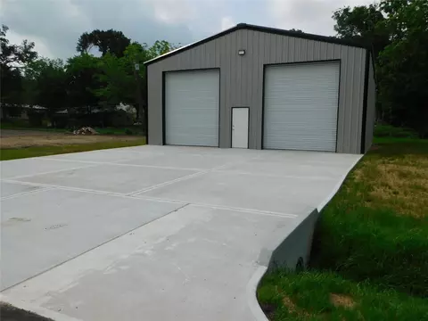 10719 Pine St, Willis, TX 77318 photo 9