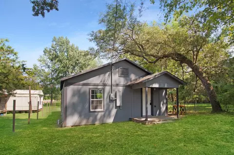 231 Page Ave, Shepherd, TX 77371