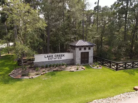 8421 Laughter Ln, Montgomery, TX 77316