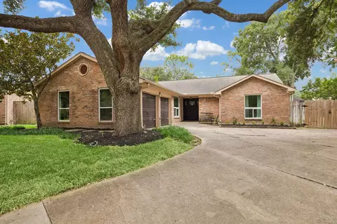 2003 Round Lake Dr, Houston, TX 77077