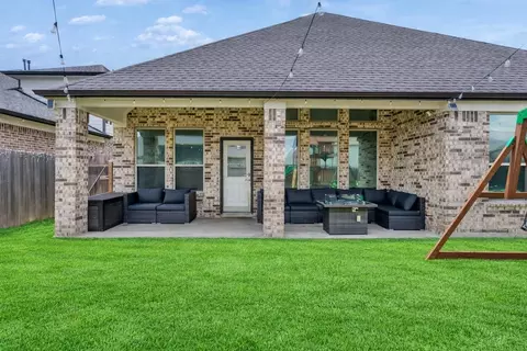 Exterior - 2918 Skerne Forest Dr, Spring, TX 77373 photo 2 of 7