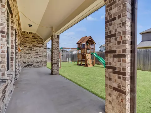 Exterior - 2918 Skerne Forest Dr, Spring, TX 77373 photo 4 of 7