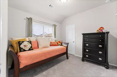 Bedroom - 2702 Meadow View Ln, Conroe, TX 77385 photo 1 of 4