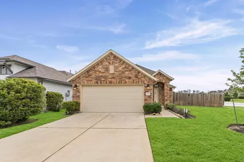 Exterior - 2702 Meadow View Ln, Conroe, TX 77385 photo 2 of 4