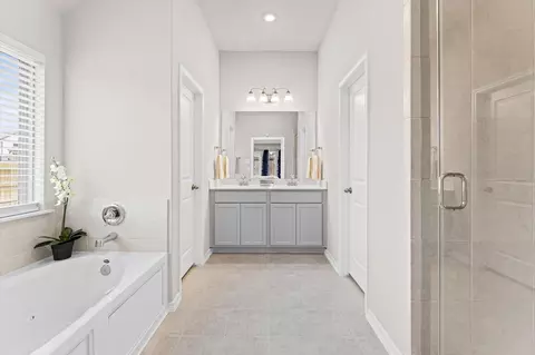 Entry Way - 2702 Meadow View Ln, Conroe, TX 77385 photo 1 of 1