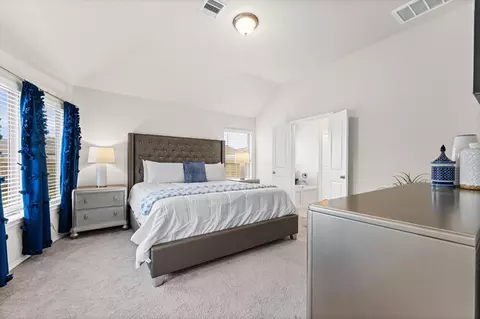 Bedroom - 2702 Meadow View Ln, Conroe, TX 77385 photo 3 of 4