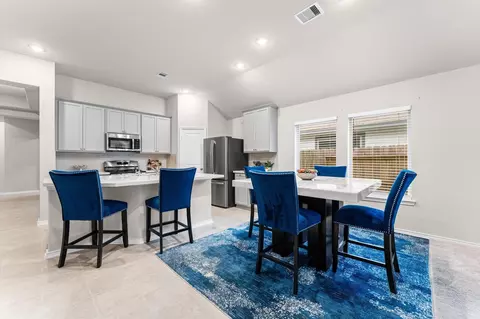 Dining - 2702 Meadow View Ln, Conroe, TX 77385 photo 1 of 1