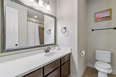 Bath - 8126 Spreadwing St, Conroe, TX 77385 photo 2 of 3