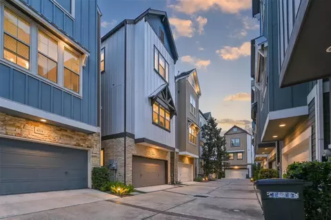 4530 Eli St, Houston, TX 77007