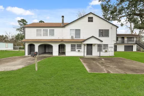 105 W Linney St, Dayton, TX 77535