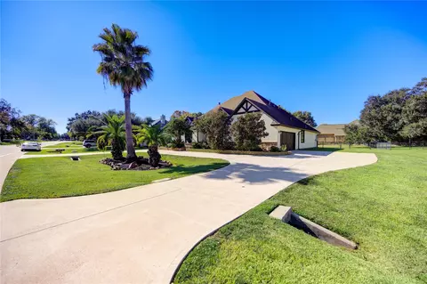 5319 Weston Dr, Fulshear, TX 77441