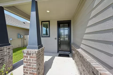 Exterior - 31840 Pecan Cottage Ln, Spring, TX 77386 photo 5 of 7