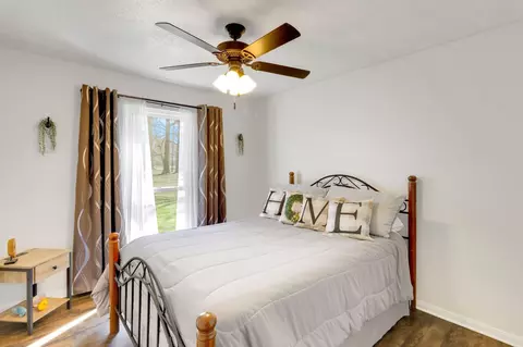 Bedroom - 144 Thornton, Trinity, TX 75862 photo 5 of 6