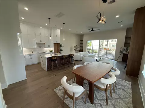 5821 Winsome Ln, Houston, TX 77057