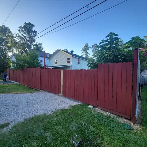 11960 Canal St, Willis, TX 77318