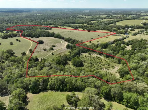 5853 Highway 159 W, Bellville, TX 77418