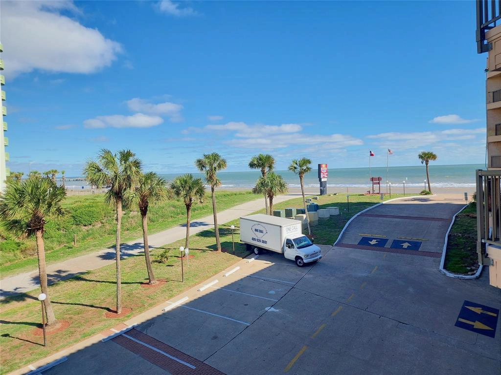 9520 Seawall Blvd Unit 216