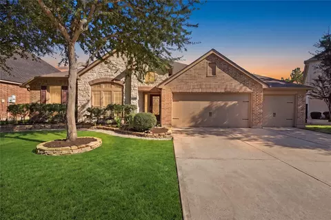 13812 Lakewater Dr, Pearland, TX 77584