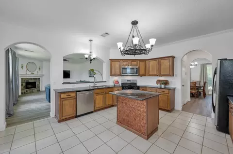Kitchen - 1396 Havelock Dr, Spring, TX 77386 photo 3 of 4