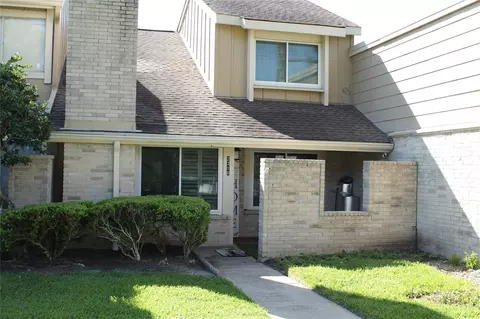 2316 Woodland Park Dr #15, Houston, TX 77077