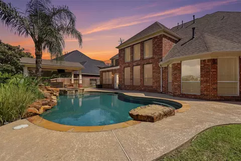 3002 Lacewood Ct, Pearland, TX 77584