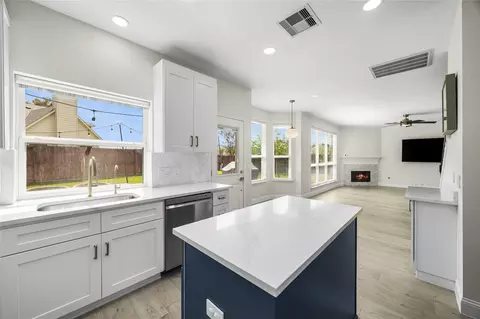 1802 Rockwall Ct, Sugar Land, TX 77479