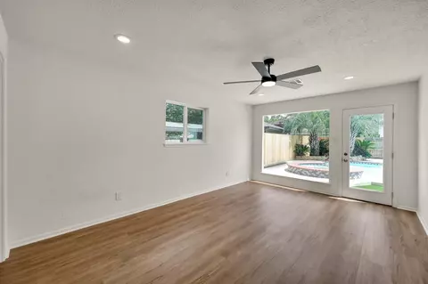 Living - 47 Devonshire Dr, Conroe, TX 77304 photo 7 of 7