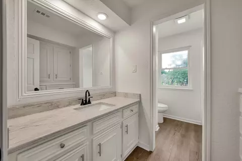 Bath - 47 Devonshire Dr, Conroe, TX 77304 photo 3 of 3