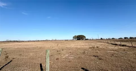 3831 County Road 408, El Campo, TX 77437