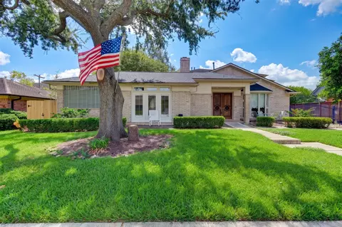 4967 Dumfries Dr, Houston, TX 77096