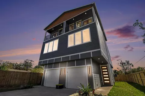 5000 Higgins St #A AND B, Houston, TX 77033