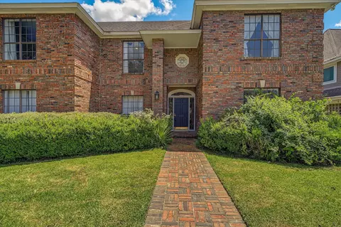 410 Crestwood Dr, El Lago, TX 77586