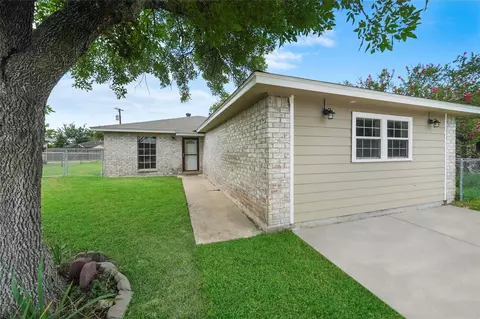 Exterior - 205 Bert St, Angleton, TX 77515 photo 3 of 4