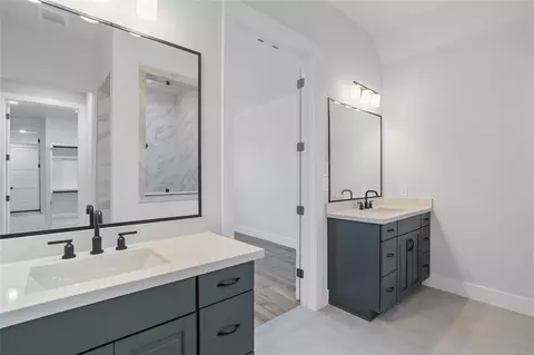 Bath - 17003 Sweet Iris Ct, Conroe, TX 77302 photo 3 of 6
