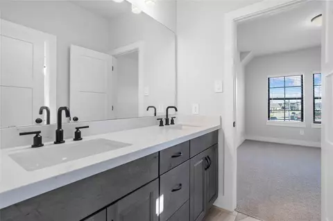 Bath - 17003 Sweet Iris Ct, Conroe, TX 77302 photo 5 of 6