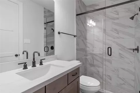 Bath - 17003 Sweet Iris Ct, Conroe, TX 77302 photo 2 of 6