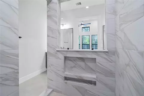 Bath - 17003 Sweet Iris Ct, Conroe, TX 77302 photo 4 of 6